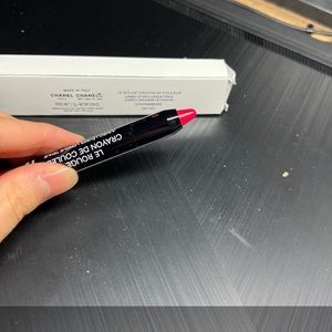 Chanel lip crayon - Framboise